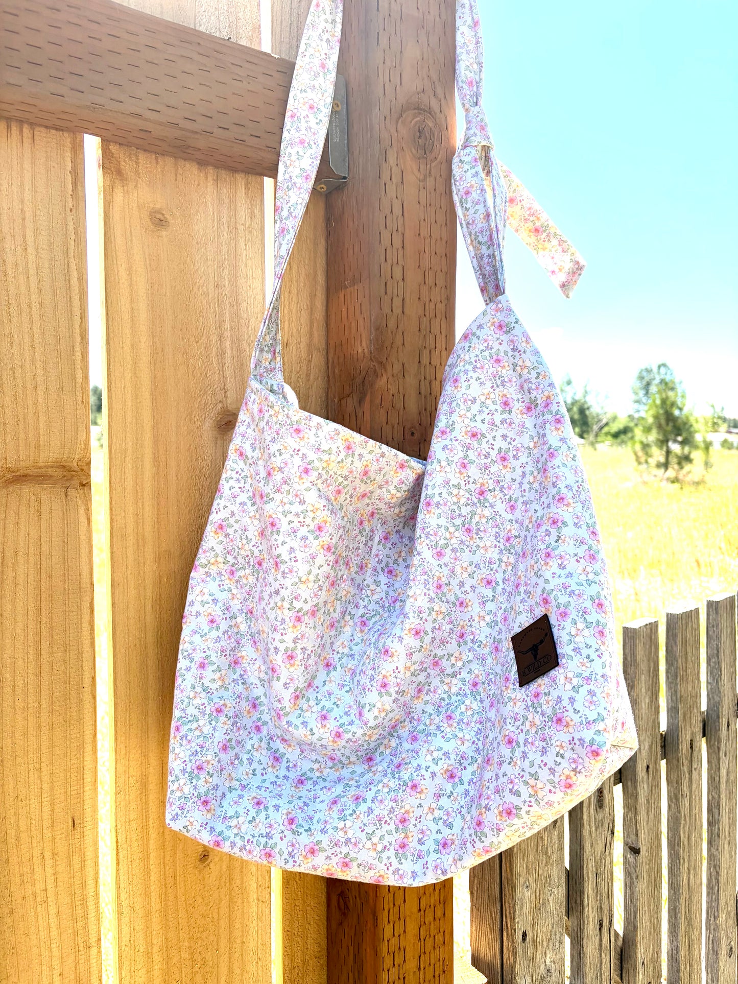 Prairie Floral Quilted Slouchy Tie Bag