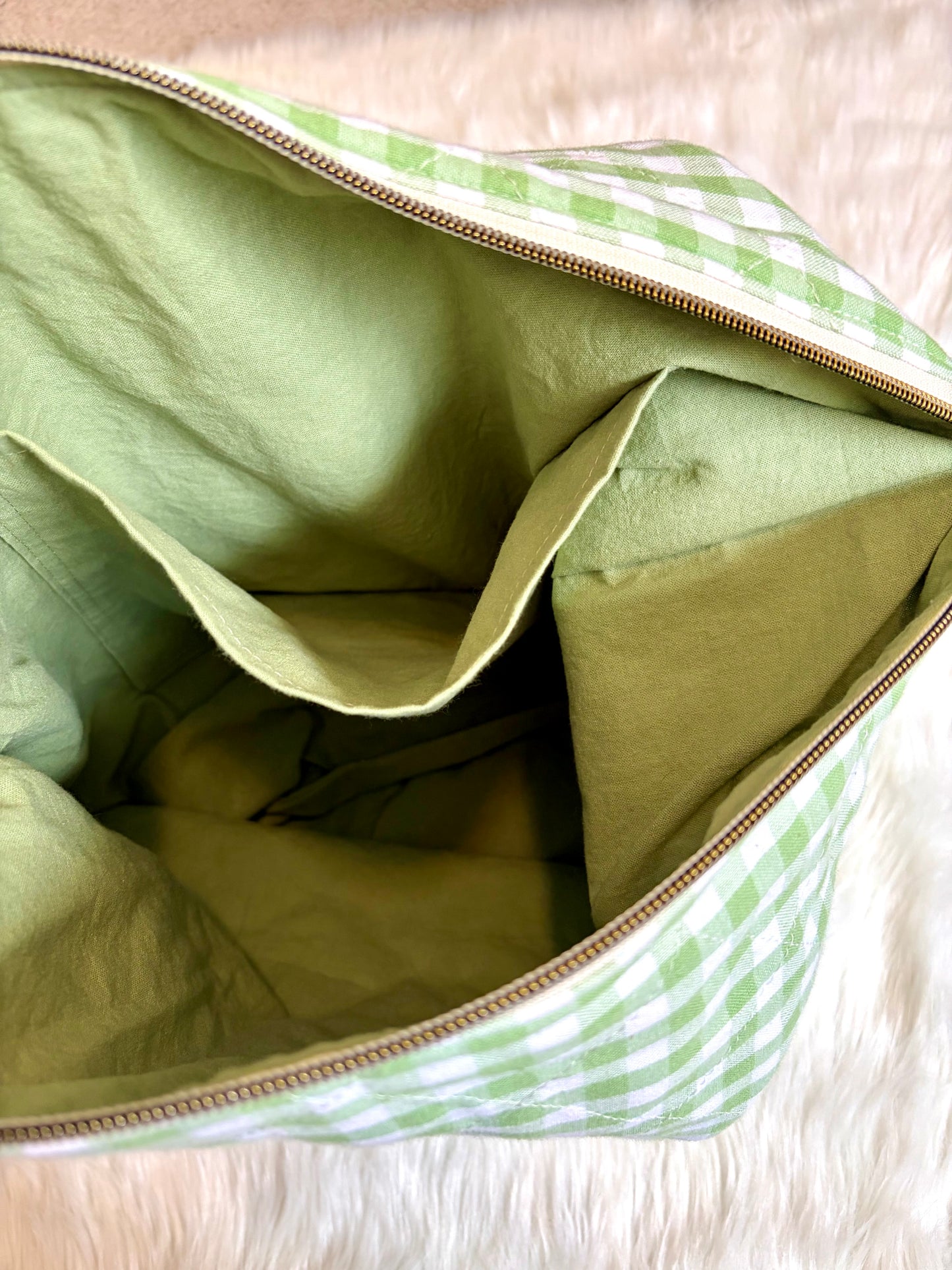 Minty Gingham Quilted Slouchy Bag