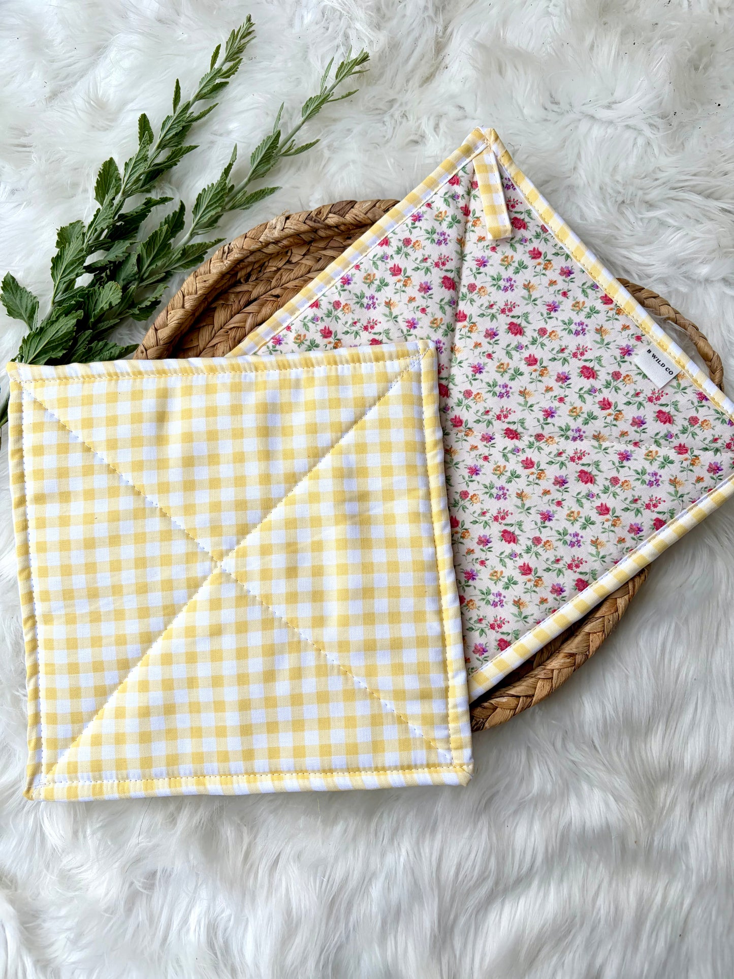 Floral Quilted Potholders (set of 2)