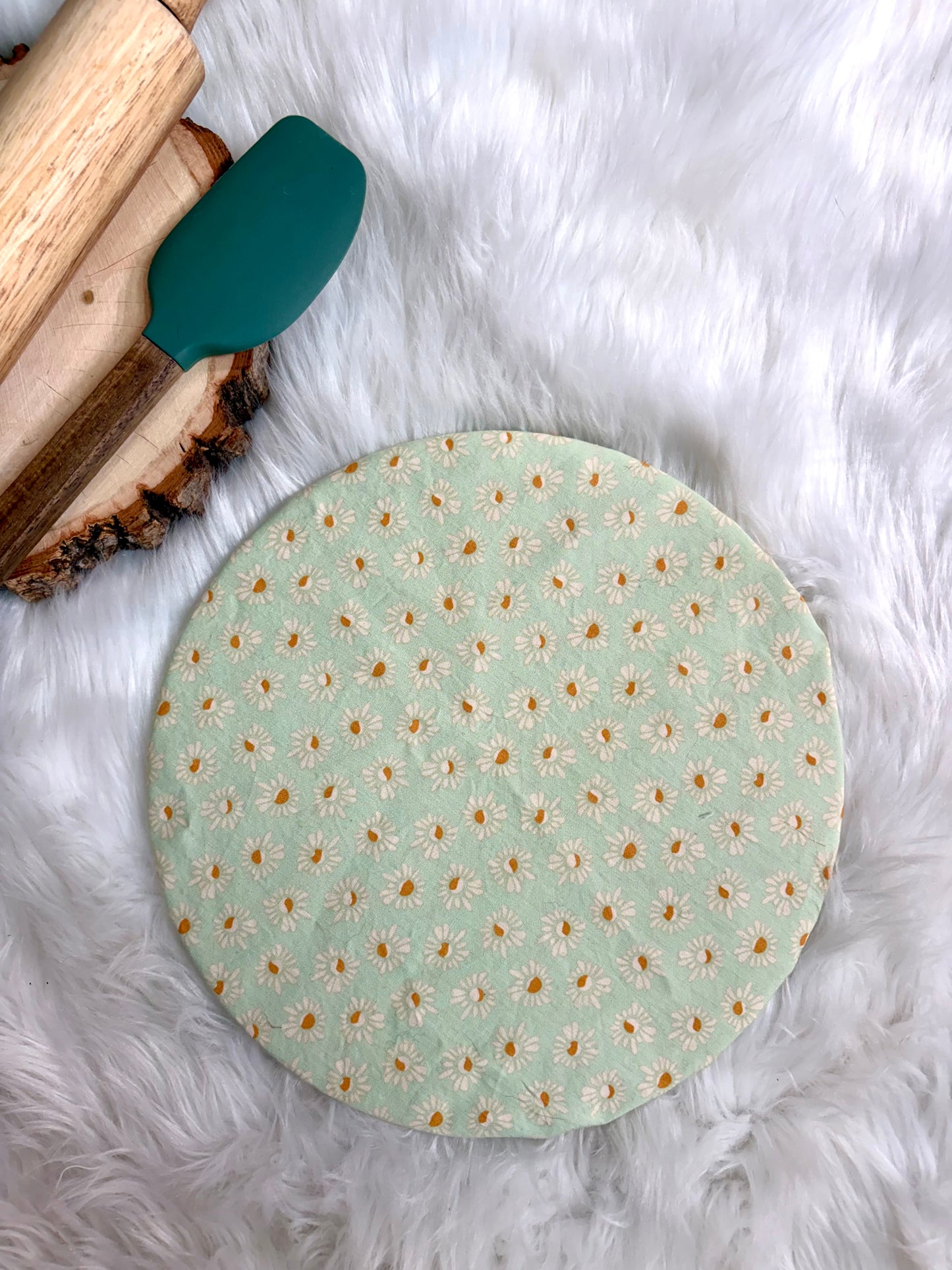 Minty Modern Daisy Bowl Cover