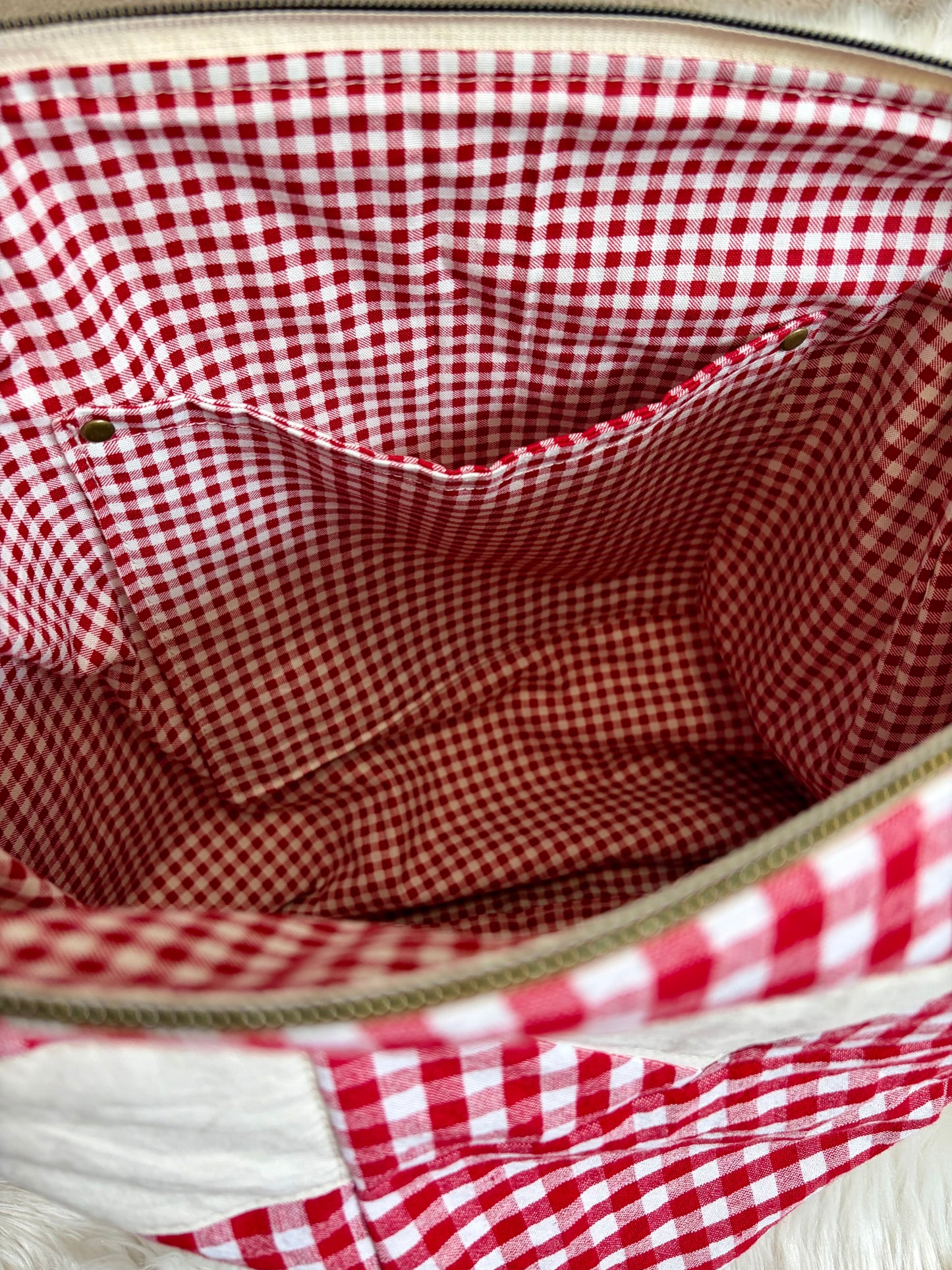 Red Gingham Quilted Star Slouchy Bag