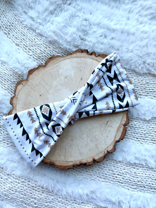 Black and White Aztec Flat Twist